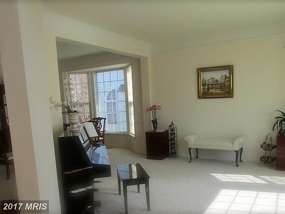 4th image of 42916 Cattail Meadows Pl
