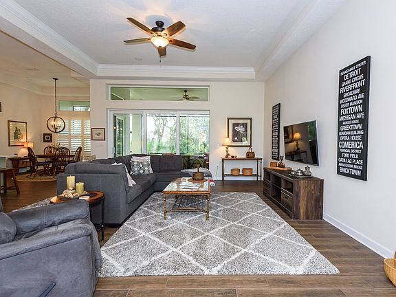 5th image of 12 New Oak Leaf Dr