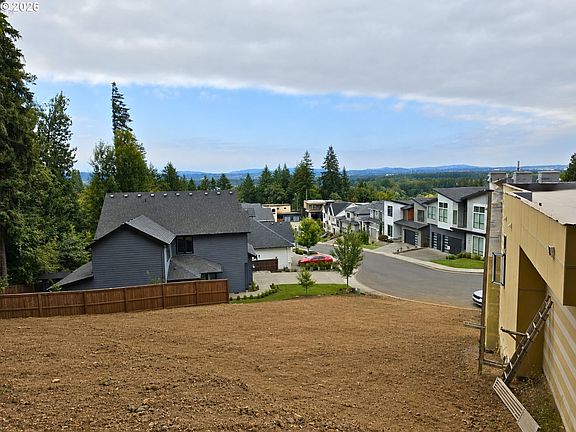 3rd image of 700 NE Province Ct