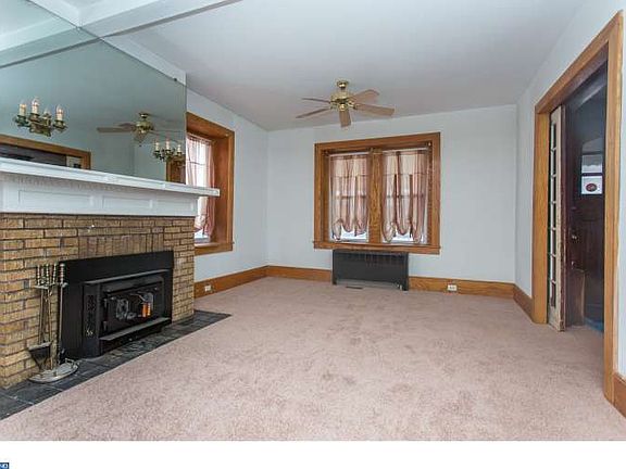 5th image of 132 S Scott Ave