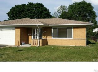 29516 Cunningham Dr, Warren, MI 48092