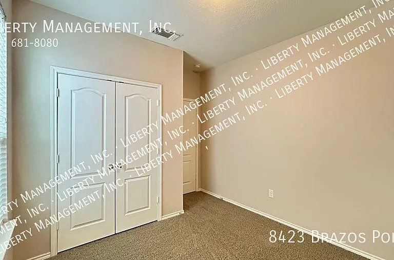 8423 Brazos Point — Photo 26