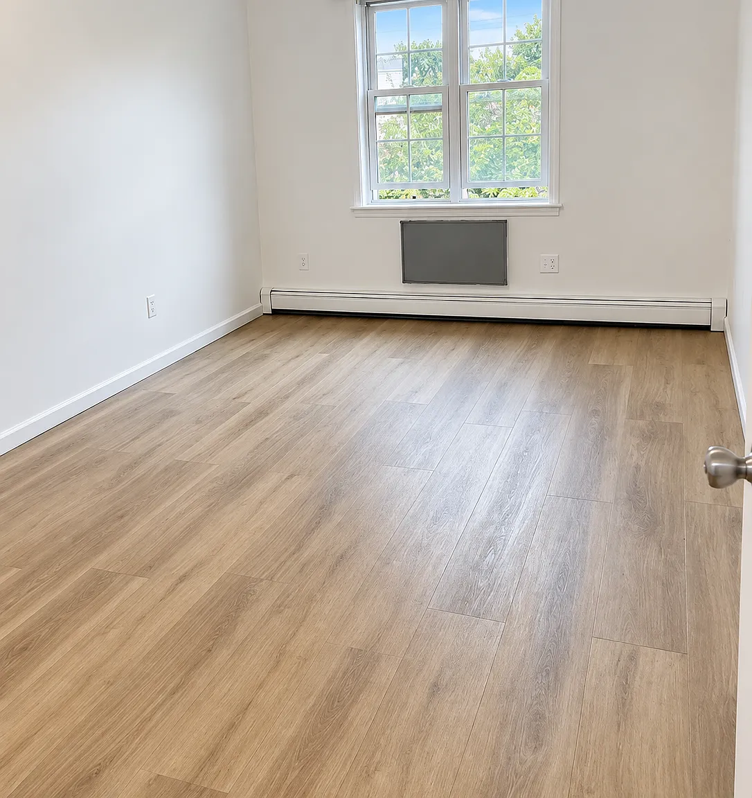 3 bed, 1000 sqft, $3,400 — Photo 4