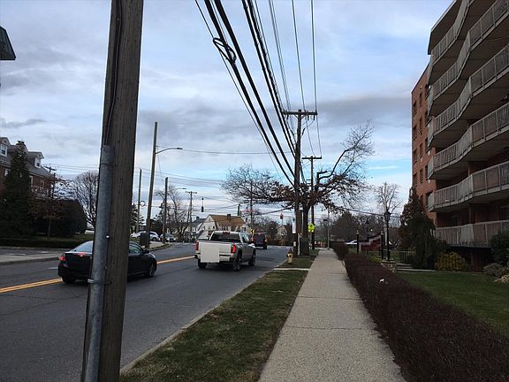 4th image of 410 Westchester Ave Unit 212
