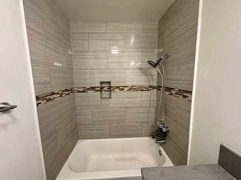 8401 Tuscany Ave #4 — Photo 8