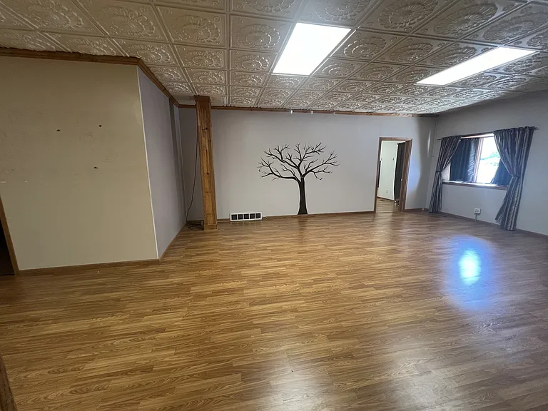 236 S Main St — Photo 9
