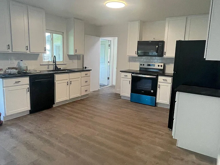Kitchen
New appliances
*House is being worked on and will be cleaned before it is leased