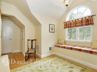 19 Leroy Rd, Chappaqua, NY 10514