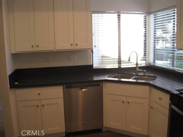 2577 Plaza Del Amo — Photo 3