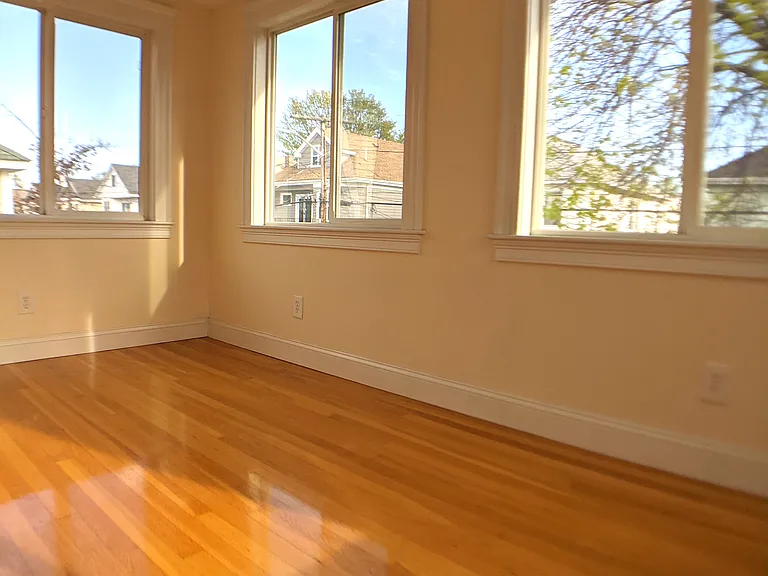 67 1st St #2 — Photo 7