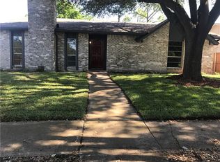 2706 Robin Hill Ln, Garland, TX 75044
