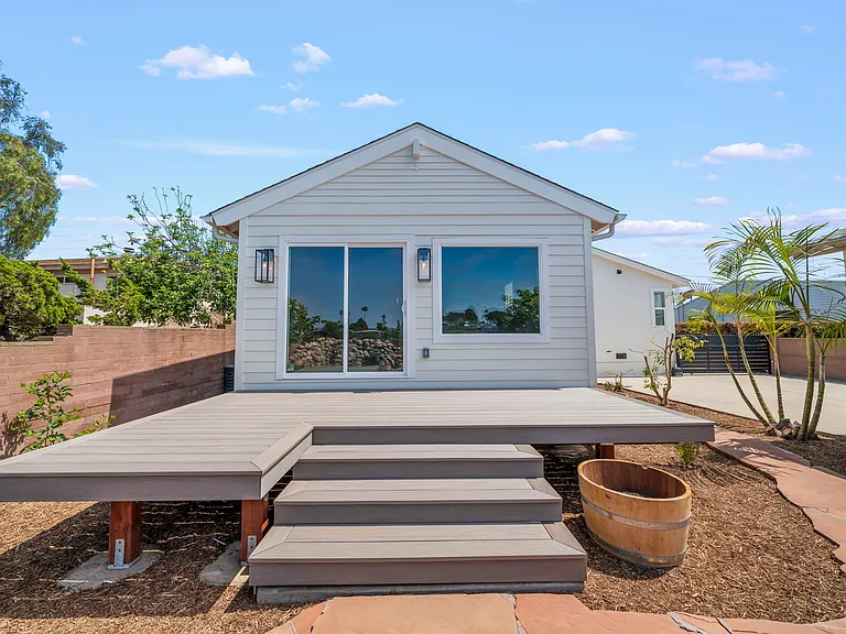 6364 Osler St — Photo 40
