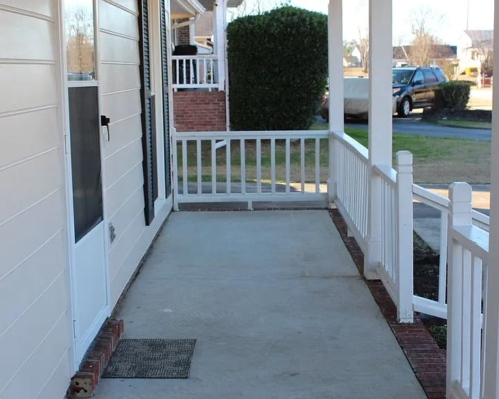 7805 Gallant Ridge Dr — Photo 3