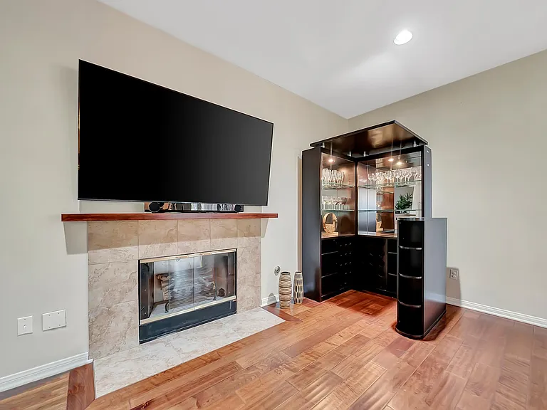 19316 Lavi Ct — Photo 19