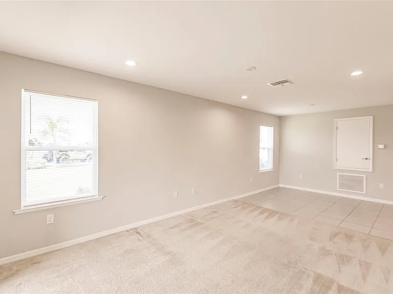 1146 Oceanic Rd — Photo 17
