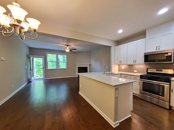 5th image of 257 Rubrum Dr