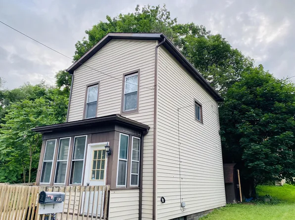 305 Hill St, Connellsville, PA 15425