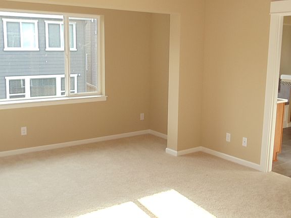 5th image of 11721 170th Ct NE