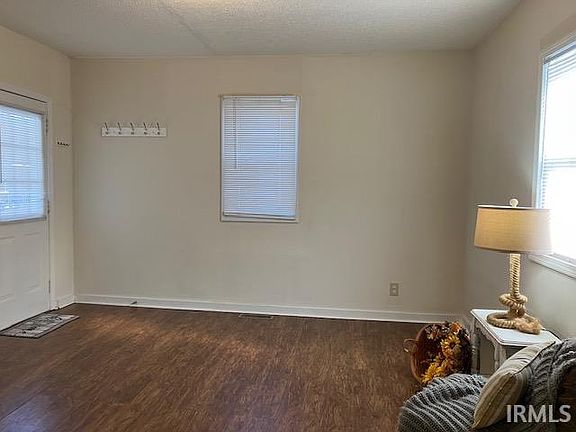 4th image of 1323 Bayou St