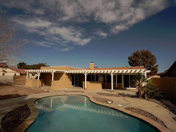 3rd image of 14799 Greenbriar Dr