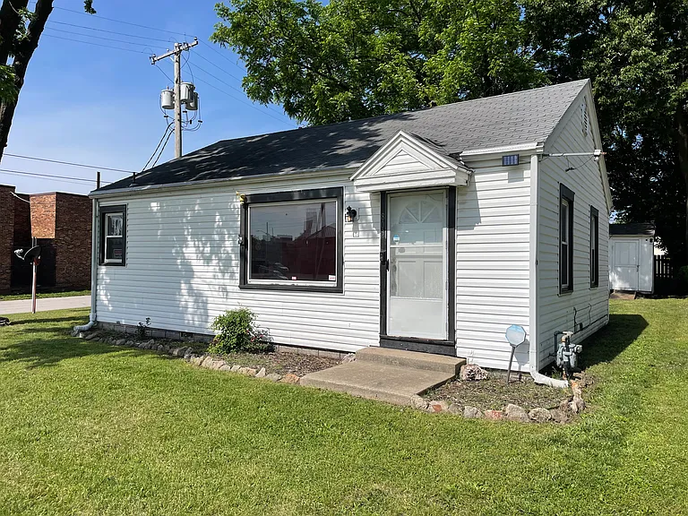 803 N Concord Ave — Photo 1