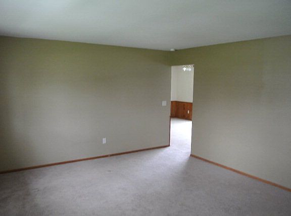 4th image of 1085 Amboise Dr