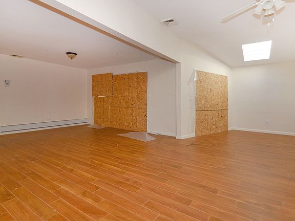 3rd image of 41 Waterview Ave