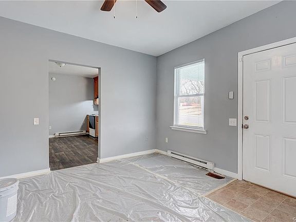 5th image of 21508 Jackson St