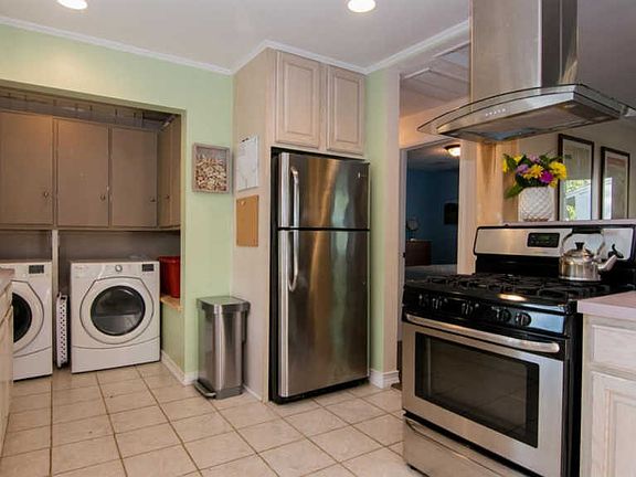 3rd image of 1644 Wismer St