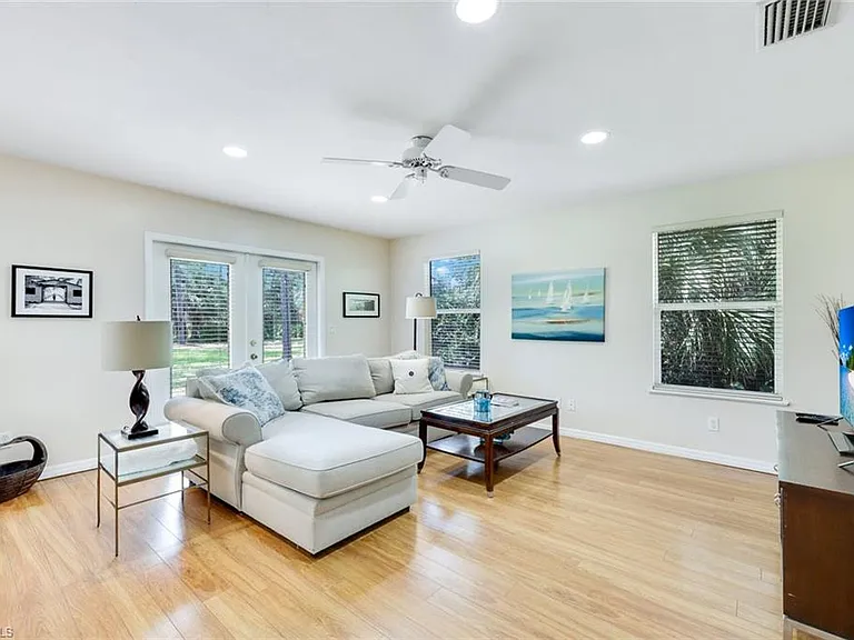 131 Cajeput Dr — Photo 5