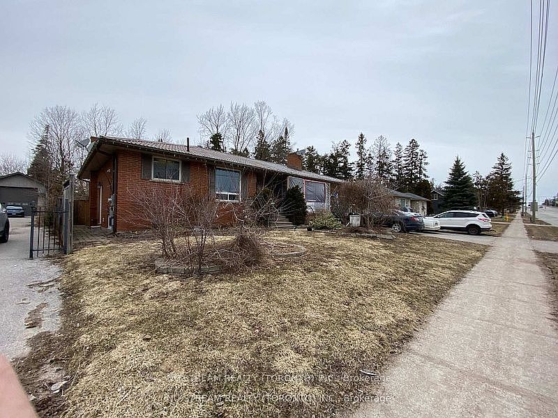 1st image of 536 Big Bay Point Rd