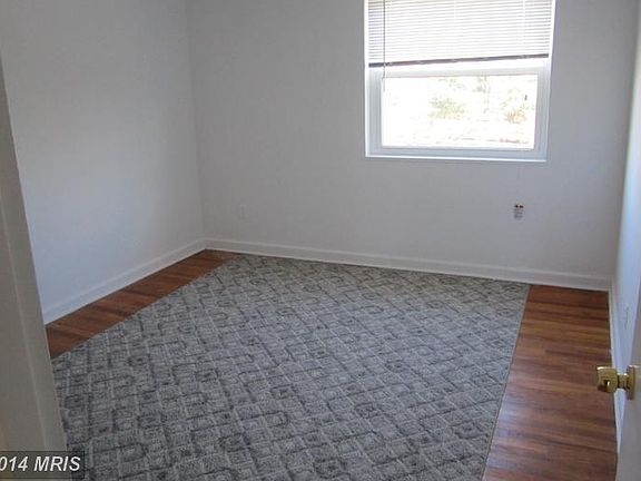 4th image of 3035 Patrick Henry Dr APT 201
