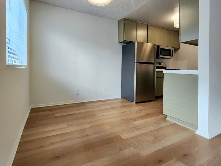 10138 Palms Blvd #6 — Photo 12