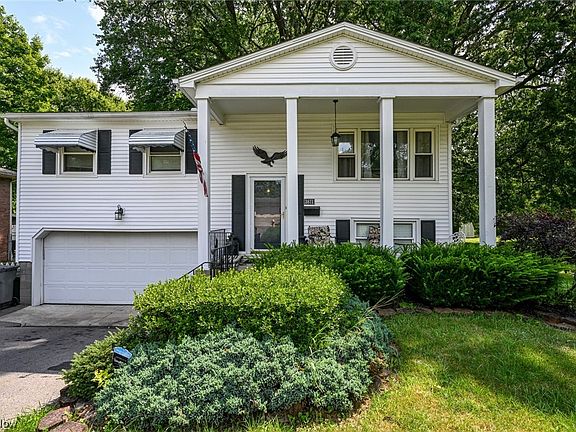 2nd image of 3871 S Schenley Ave
