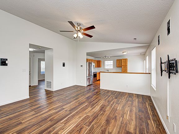 5th image of 5721 Prairie Meadow Dr