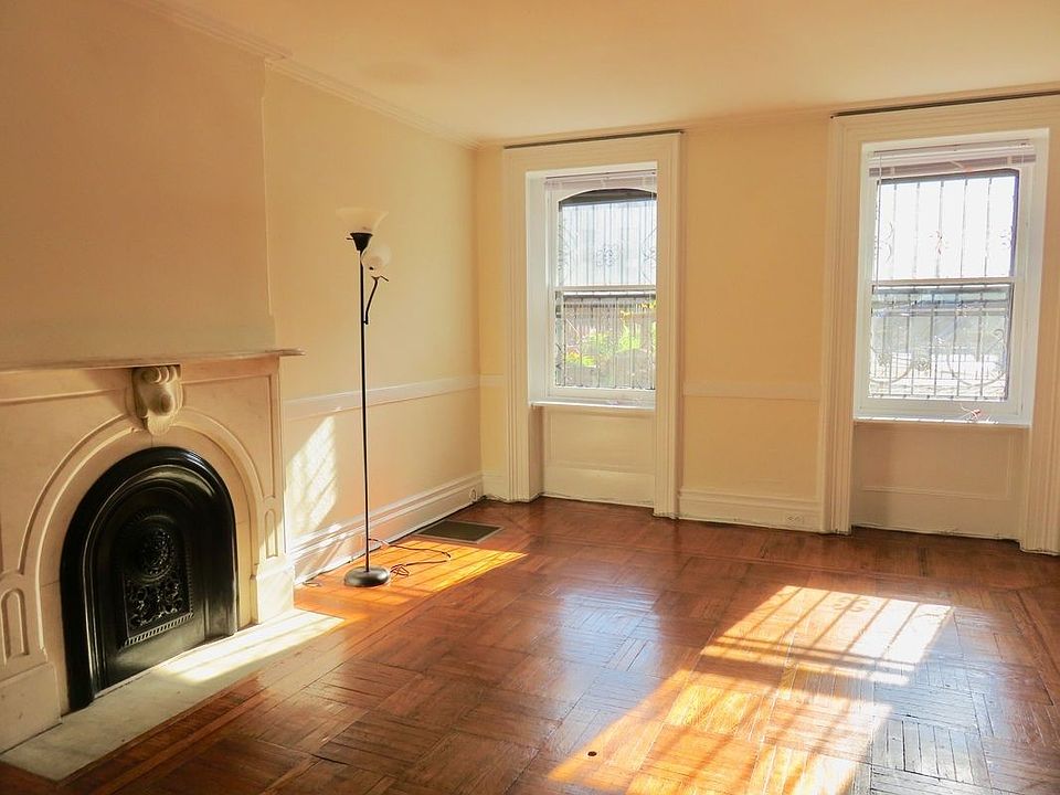 1st image of 457 Washington Ave #1