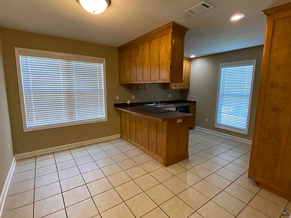 5th image of 122 Maryjay Dr