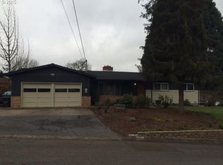 1050 W Indianola St, Roseburg, OR 97471