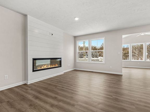 4th image of 1134 Freshfield Dr