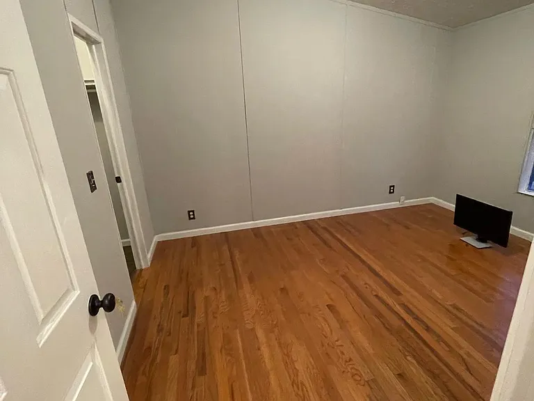 3075 Glen Wallace Dr — Photo 14