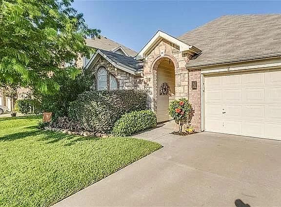 2nd image of 10009 Sourwood Dr