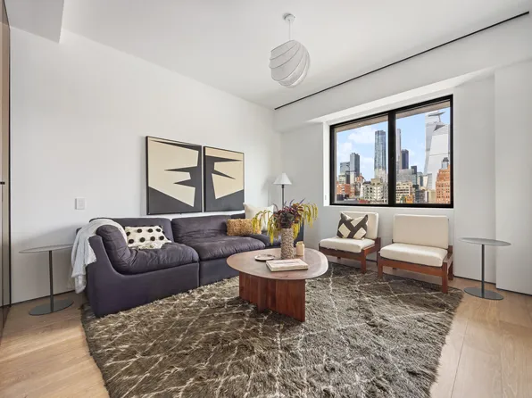 455 West 19th Street image 19 of 25