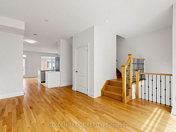 4th image of 40 William Saville St