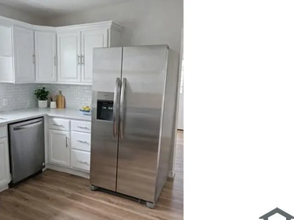 2226 Armstrong Ave, Port Neches, TX 77651