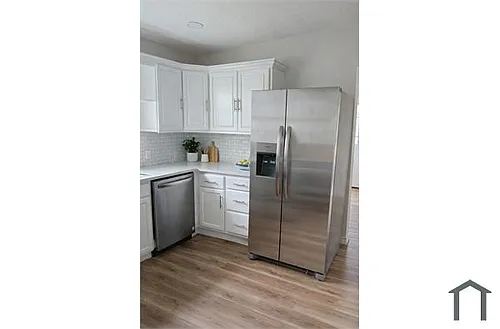 2226 Armstrong Ave Photo 1