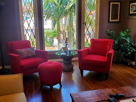 2nd image of 439 N Curson Ave #439.5