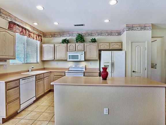4th image of 18289 N Petrified Forest Dr