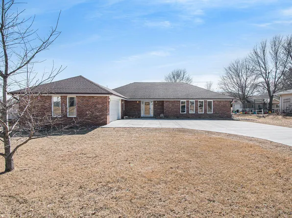 605 North St, Underwood, IA 51576