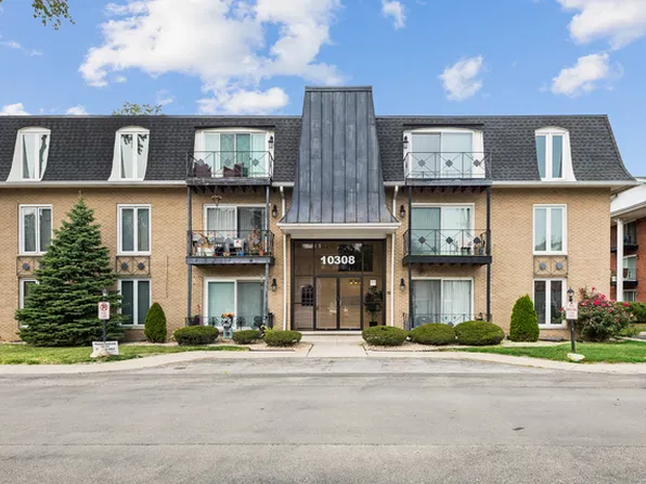 10308 Circle Dr APT 302, Oak Lawn, IL 60453