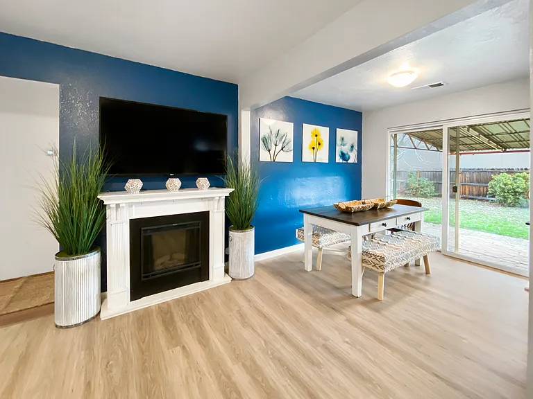 1302 Ross Ln N — Photo 6